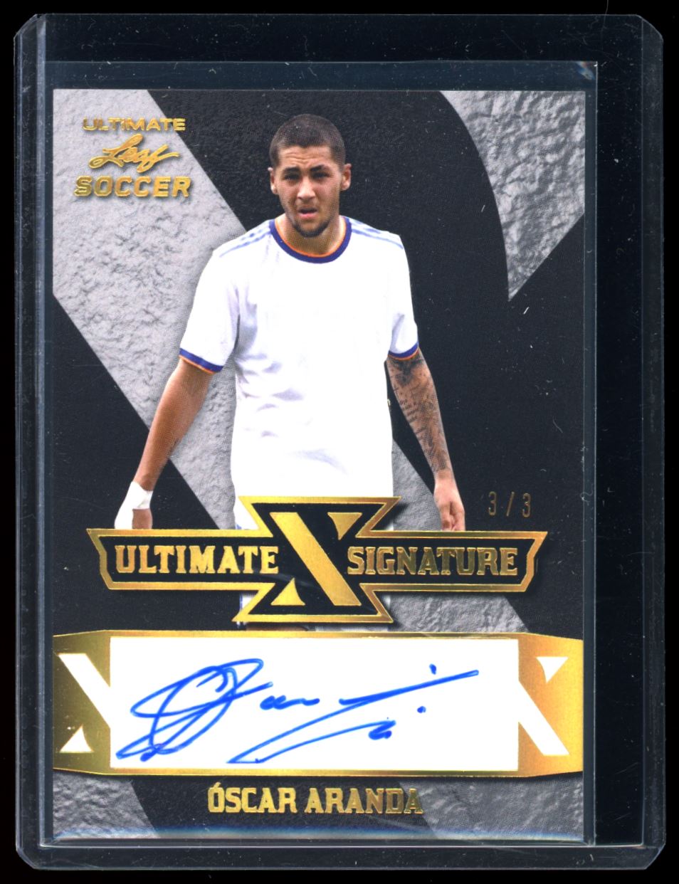 Oscar Aranda Ultimate Signatures 3/3 2022 Leaf Ultimate Soccer Autograph Card # S-OA1