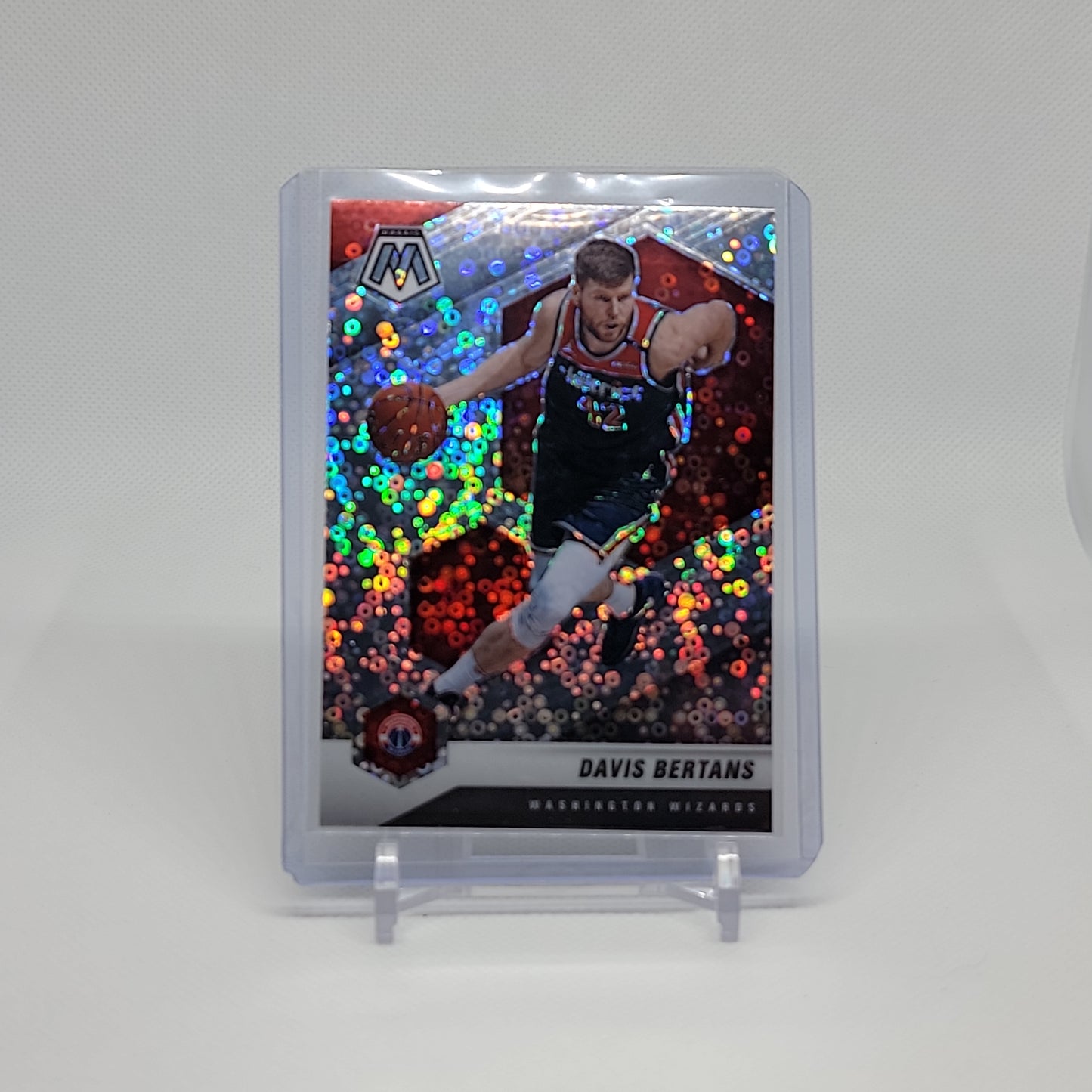 Davis Bertans Mosaic Fast Break Prizm 2020-21 Card No.10