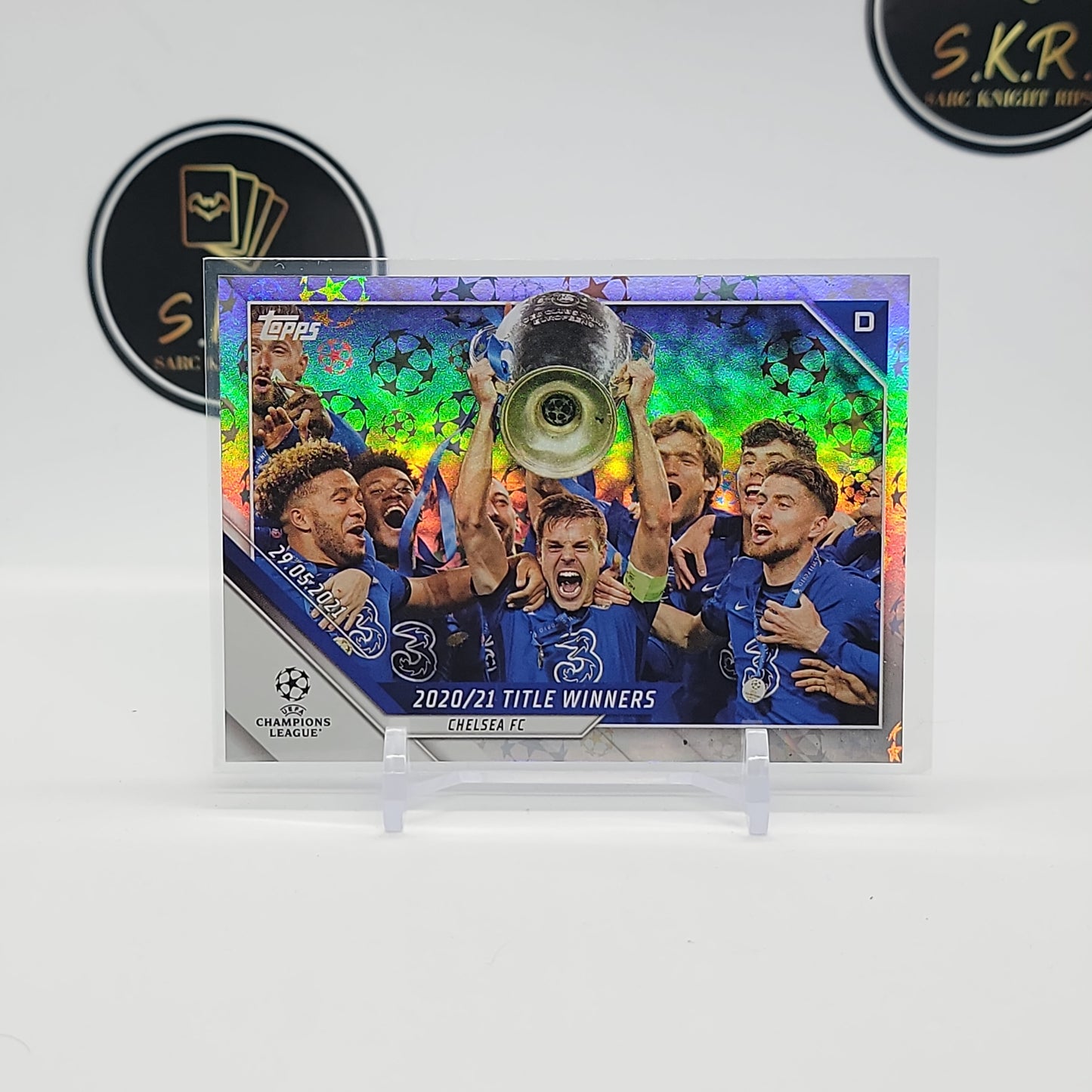 Azpilicueta Lifts the Trophy Chealsea Winners Starball Foil 2021-22 Topps UEFA Champions League Card No. 45